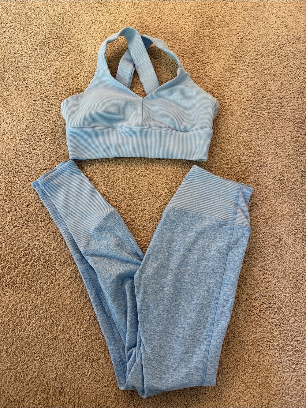 Alo Yoga Alosoft Set